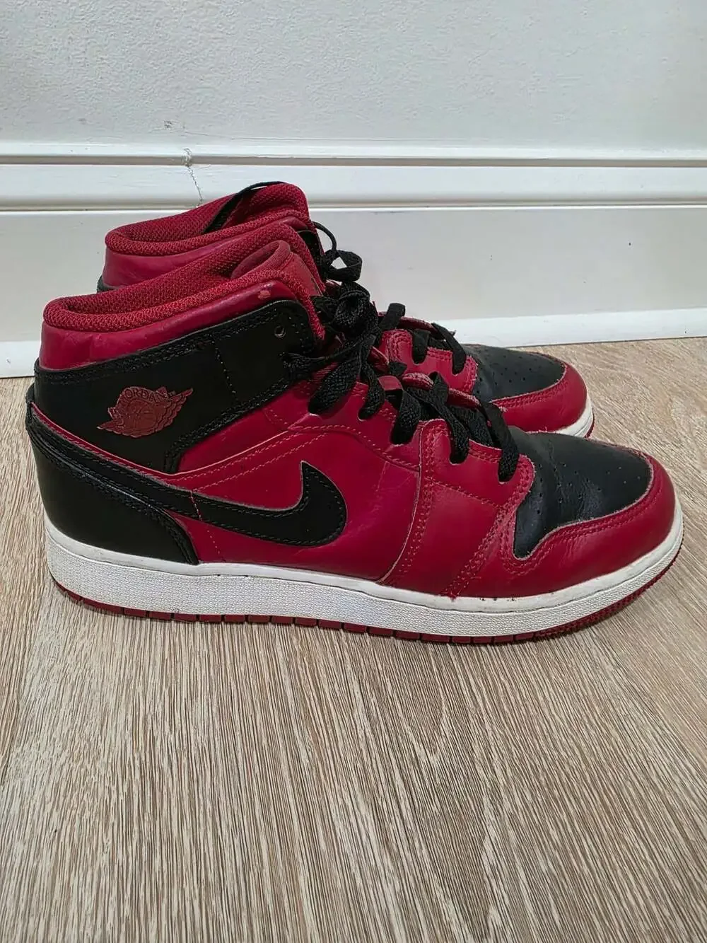Jordan Air Jordan 1 Mid Size 7Y Reverse Bred Gym Red Black White